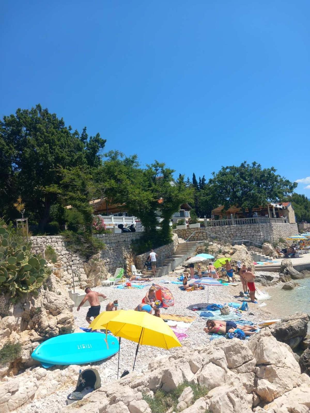 Apartments Maricic 200 Meters From The Beach Novi Vinodolski Exteriör bild