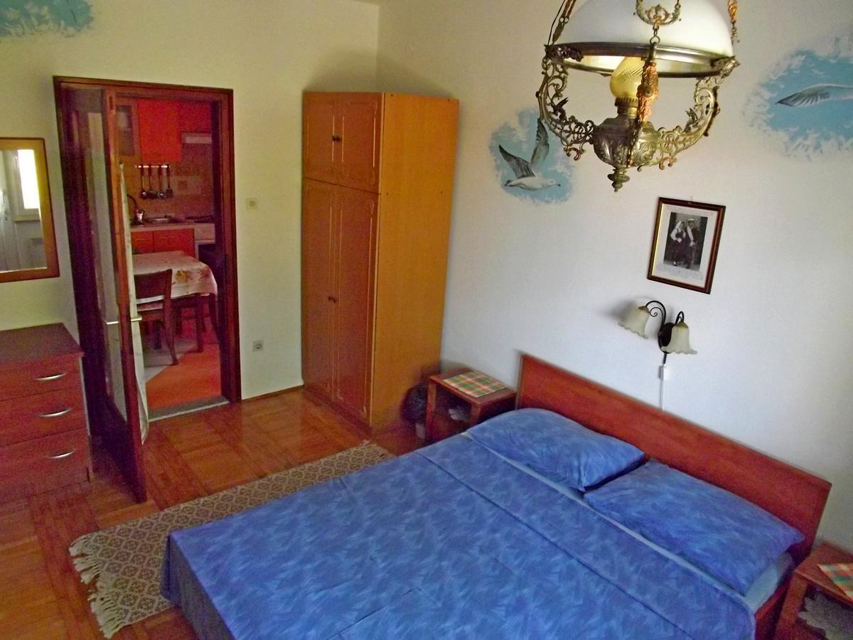 Apartments Maricic 200 Meters From The Beach Novi Vinodolski Exteriör bild