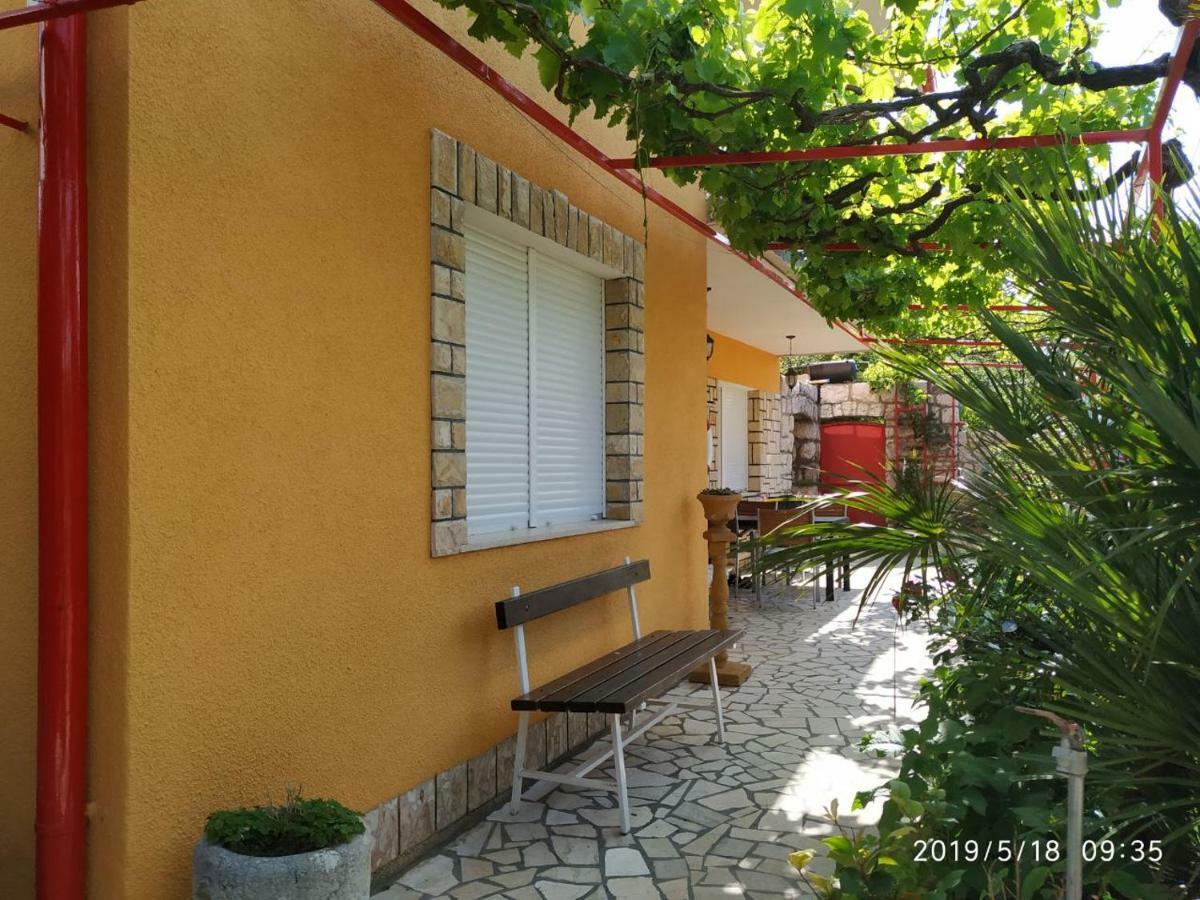 Apartments Maricic 200 Meters From The Beach Novi Vinodolski Exteriör bild